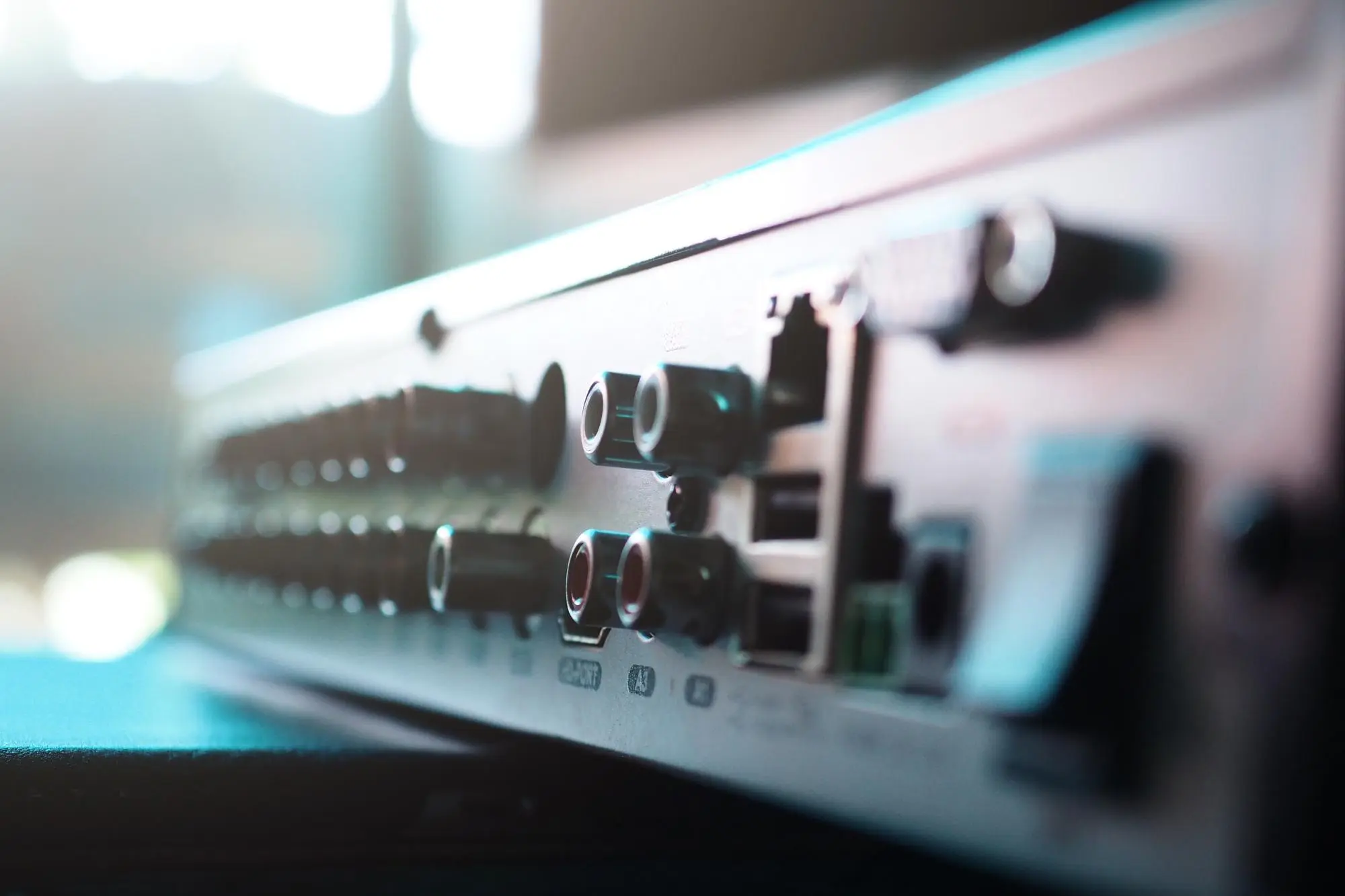 تفاوت دستگاه ضبط DVR و NVR