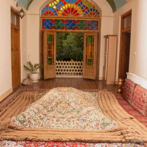 لحاف کرسی دست دوز ترمه طرح شاهسوند رنگ قرمز