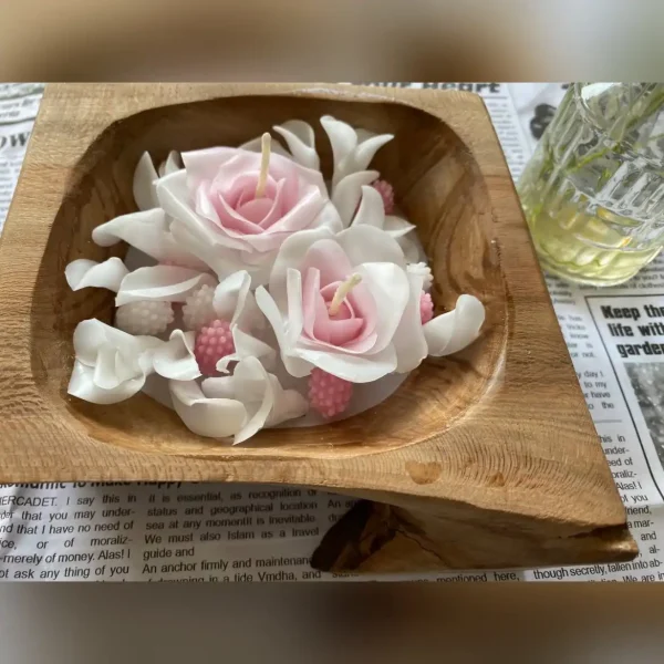 شمع دست‌ ساز دکوری طرح گل رز